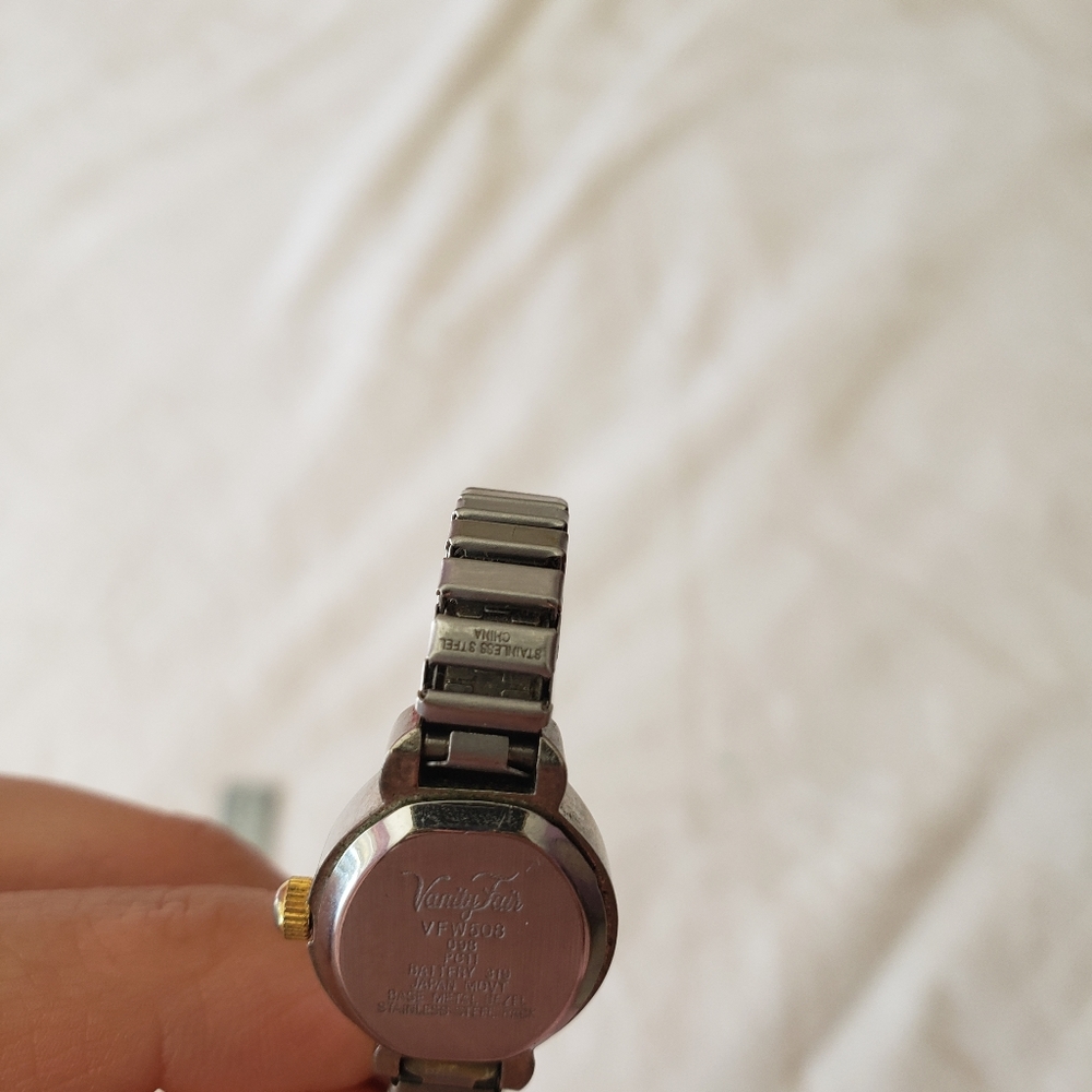 Vanity Fair Diamond Two Tone Quartz Analog Women's Watch Sz. 6" New Battery - Picture 12 of 12